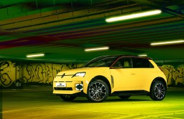 Renault 5 E-Tech, 2024, front